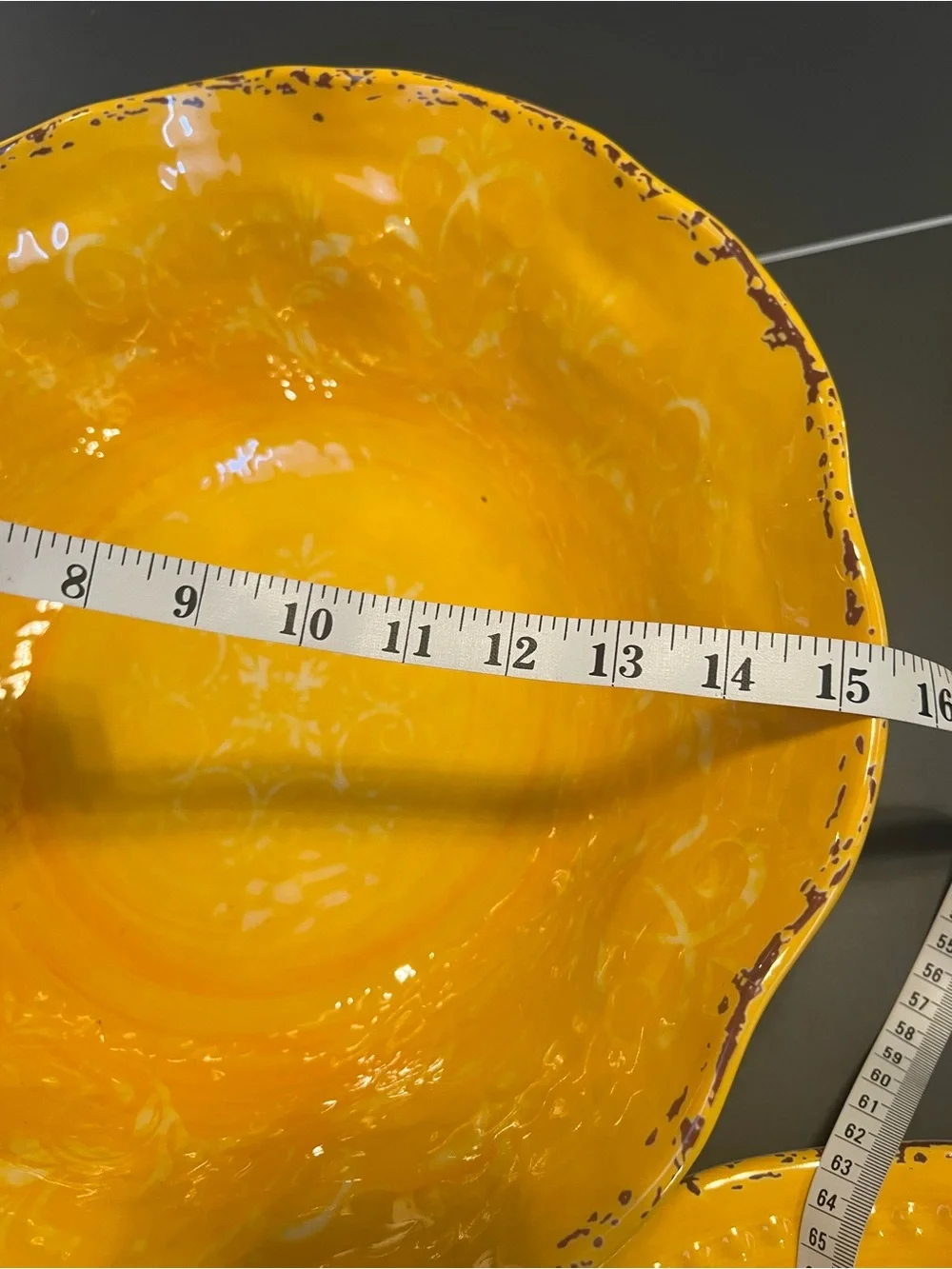 EUC set of 4 Vibrant Yellow Melamine large serve ware pieces 2 Plates & 2 Bowls